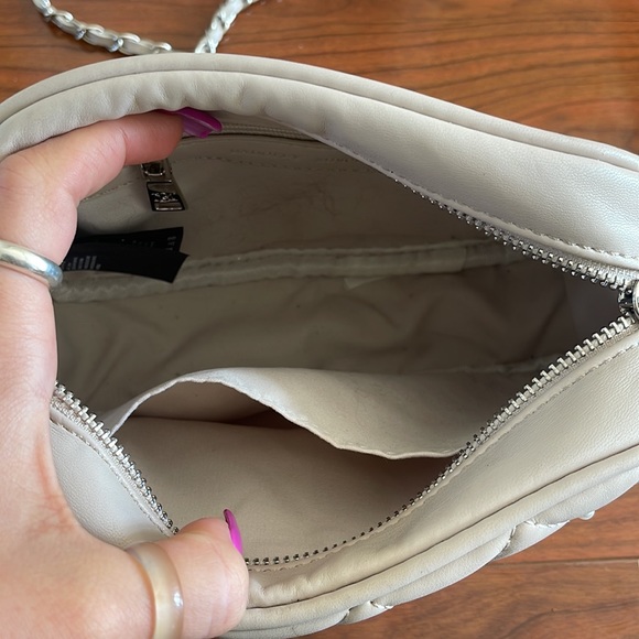 Badgley Mischka Taupe Faux Leather Pearls and Chain Crossbody Strap Purse Bag - Picture 9 of 9